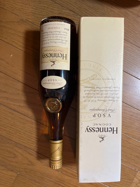 ブランデー ヘネシー （お酒）の商品画像 - 査定依頼日：2025年7月5日 - 最高査定価格：8,300円