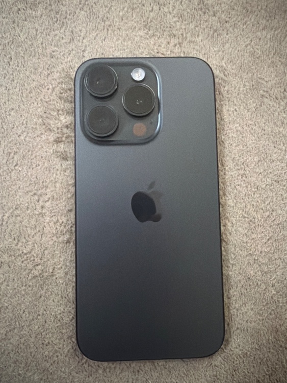 iPhone 15 Pro 256GB au（スマホ）の商品画像 - 査定依頼日：2026年5月6日 - 最高査定価格：76,000円