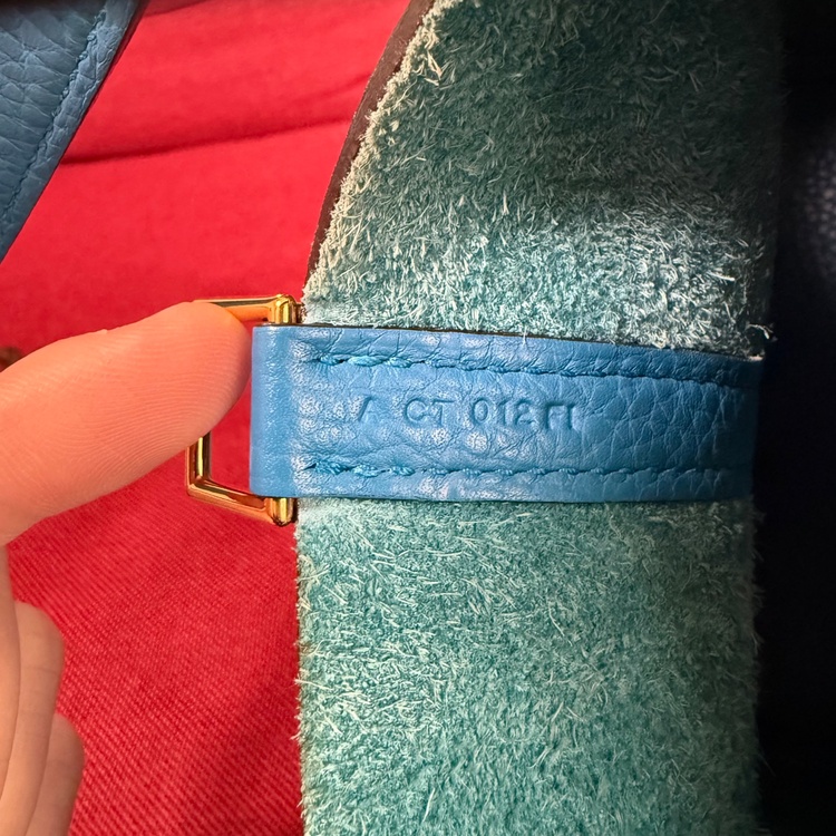 ピコタンロックMM（ブランドバッグ）の商品画像 - 査定依頼日：2025年12月16日 - 最高査定価格：400,000円