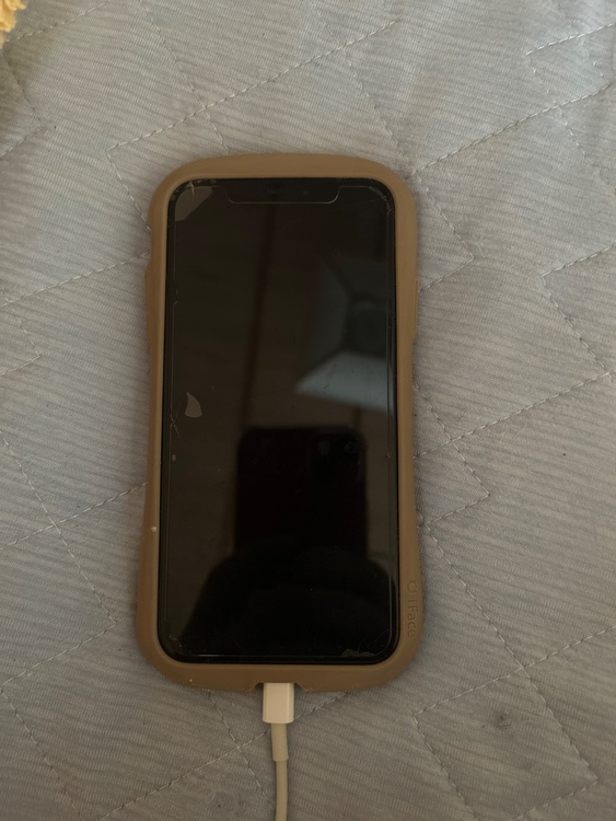 iPhoneXR 64GB docomo（スマホ）の商品画像 - 査定依頼日：2026年5月4日 - 最高査定価格：12,000円