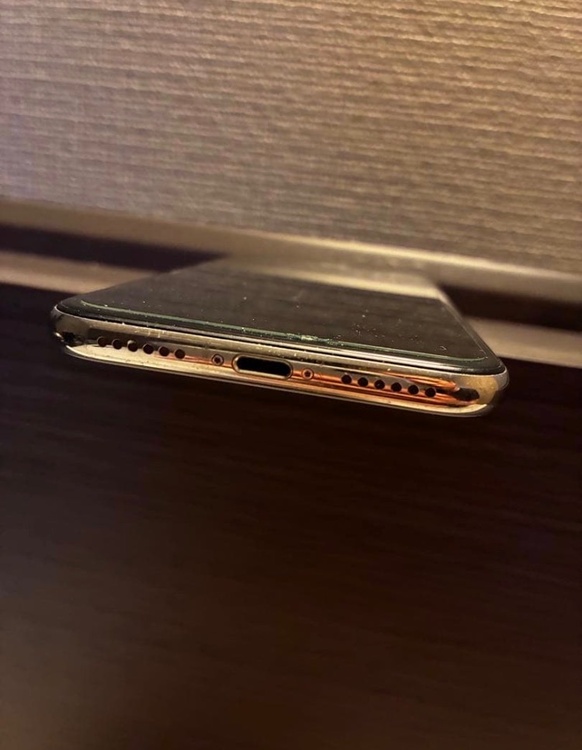 iPhone iPhoneX 256GB SIMフリー（スマホ）の商品画像 - 査定依頼日：2026年7月5日 - 最高査定価格：12,000円