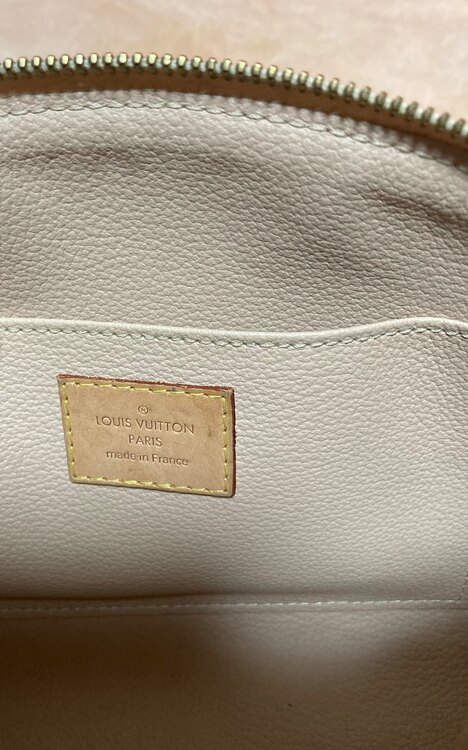 ダミエアズール　コスメティックポーチ（ブランド財布・小物）の商品画像 - 査定依頼日：2024年11月18日 - 最高査定価格：26,000円