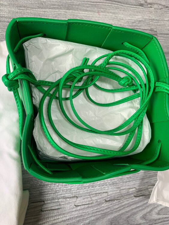 ボッテガ・ヴェネタ  （ブランドバッグ）の商品画像 - 査定依頼日：2025年3月15日 - 最高査定価格：80,000円