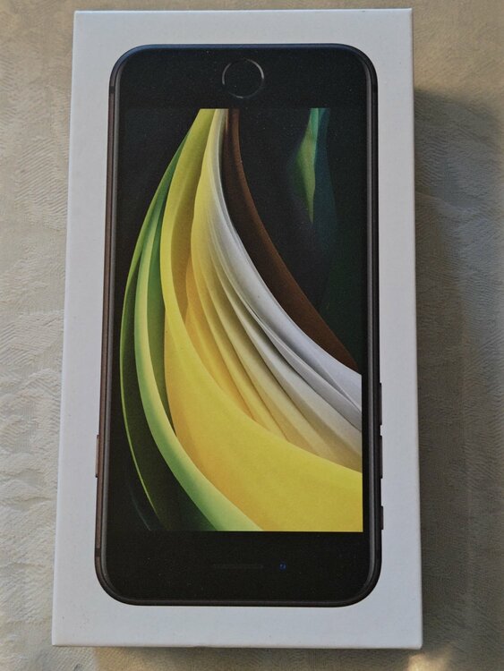 iPhoneSE 128GB docomo（スマホ）の商品画像 - 査定依頼日：2026年4月16日 - 最高査定価格：8,000円