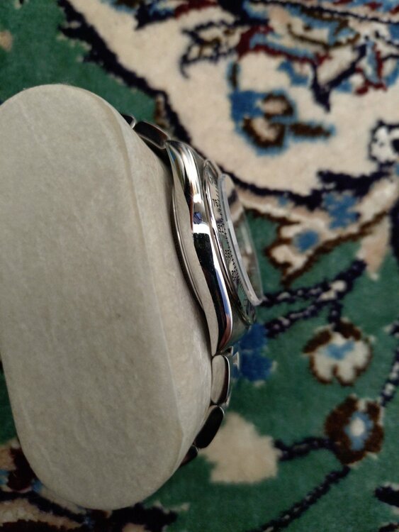 ロレックス デイトナ 16520（高級時計）の商品画像 - 査定依頼日：2026年3月29日 - 最高査定価格：7,000,000円