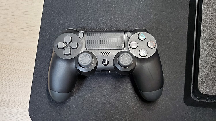 プレイステーション4本体 ジェットブラック(HDD 500GB/CUH-2100（ゲーム機本体・ゲームソフト）の商品画像 - 査定依頼日：2020年5月19日 - 最高査定価格：20,000円