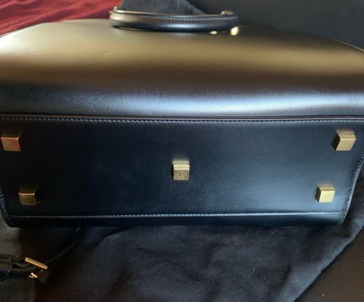 イブサンローラン  （ブランドバッグ）の商品画像 - 査定依頼日：2025年10月7日 - 最高査定価格：150,000円