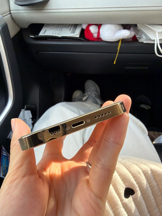 iPhone iPhone 13 Pro 256GB au（スマホ）の商品画像 - 査定依頼日：2026年7月11日 - 最高査定価格：48,000円
