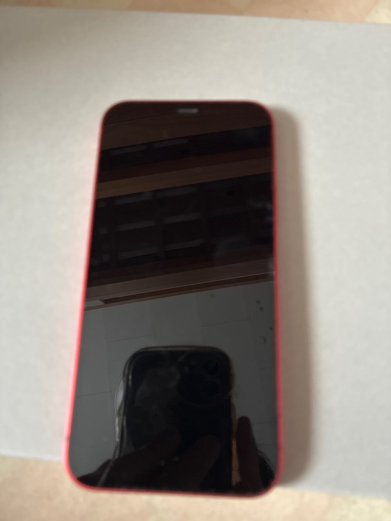 iPhone iPhone 12 128GB au（スマホ）の商品画像 - 査定依頼日：2026年6月10日 - 最高査定価格：27,500円