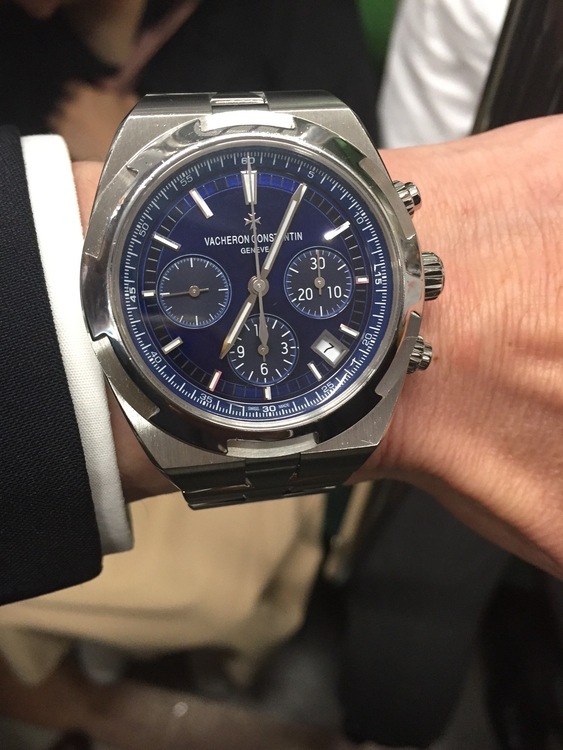 ヴァシュロン コンスタンタン オーヴァーシーズ （高級時計）の商品画像 - 査定依頼日：2025年12月6日 - 最高査定価格：3,900,000円