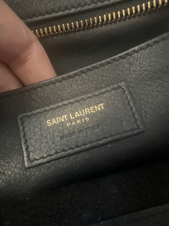 イブサンローラン  （ブランドバッグ）の商品画像 - 査定依頼日：2025年6月6日 - 最高査定価格：100,000円