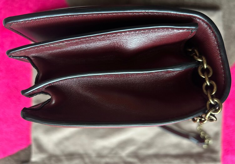 ショルダーバッグ（ブランドバッグ）の商品画像 - 査定依頼日：2025年4月17日 - 最高査定価格：70,000円