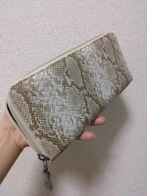 中国製の財布（美術品・骨董品）の商品画像 - 査定依頼日：2025年3月26日 - 最高査定価格：100,000円