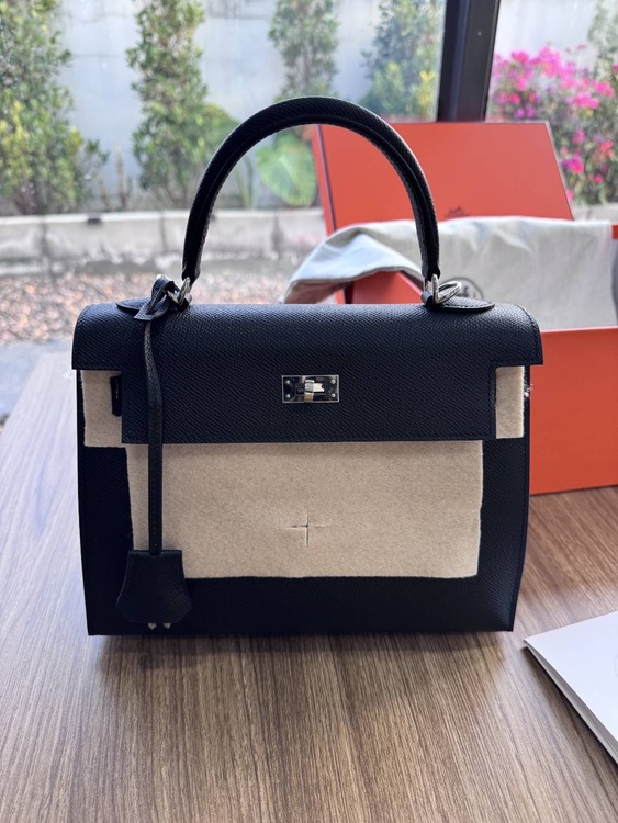 エルメス ケリー （ブランドバッグ）の商品画像 - 査定依頼日：2026年4月22日 - 最高査定価格：3,700,000円