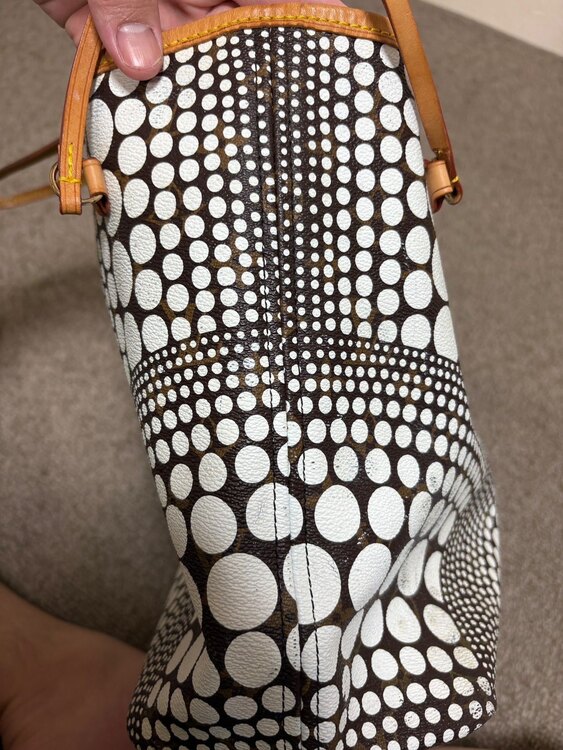 LV パンプキンドット ネヴァーフルMM M40684 (ヤヨイクサマ)（ブランドバッグ）の商品画像 - 査定依頼日：2025年4月24日 - 最高査定価格：85,000円