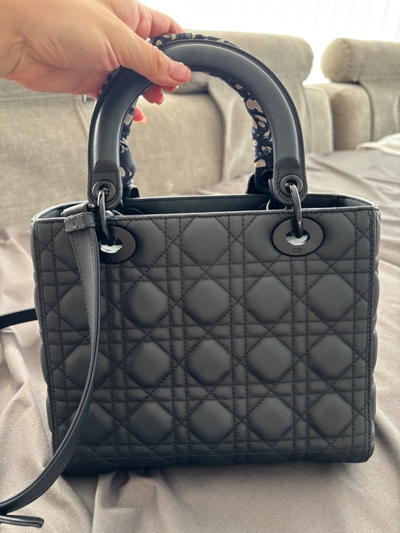 レディディオール（ブランドバッグ）の商品画像 - 査定依頼日：2025年7月5日 - 最高査定価格：450,000円