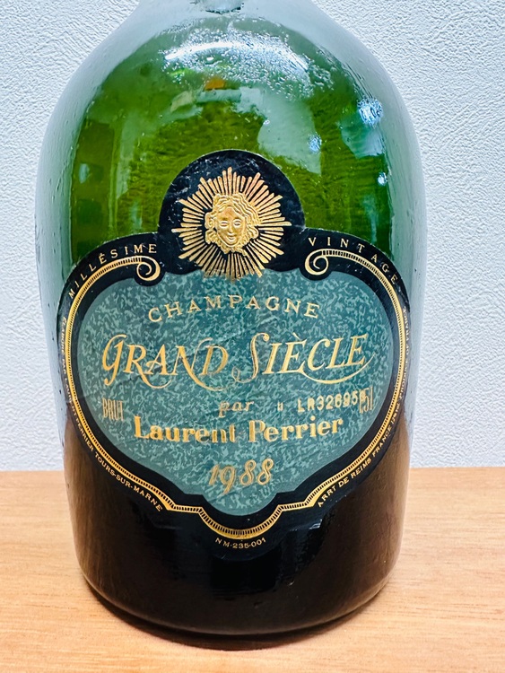 Laurent Perrier Grand Siècle 1988 Magnum（お酒）の商品画像 - 査定依頼日：2025年11月8日 - 最高査定価格：30,000円