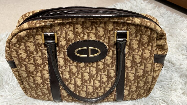 ディオール  （ブランドバッグ）の商品画像 - 査定依頼日：2025年3月28日 - 最高査定価格：15,000円