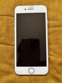iPhone iPhone8 64GB SIMフリー（スマホ）の商品画像 - 査定依頼日：2026年5月23日 - 最高査定価格：3,500円