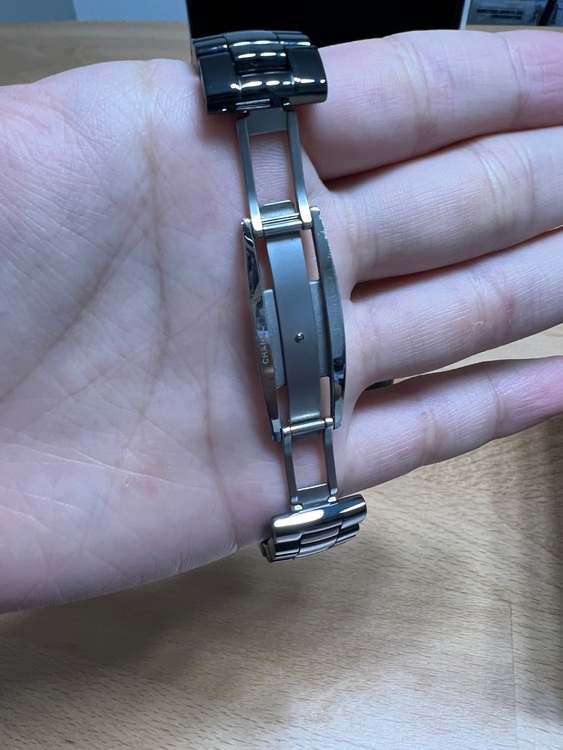 シャネル J12 H570（高級時計）の商品画像 - 査定依頼日：2025年10月26日 - 最高査定価格：650,000円