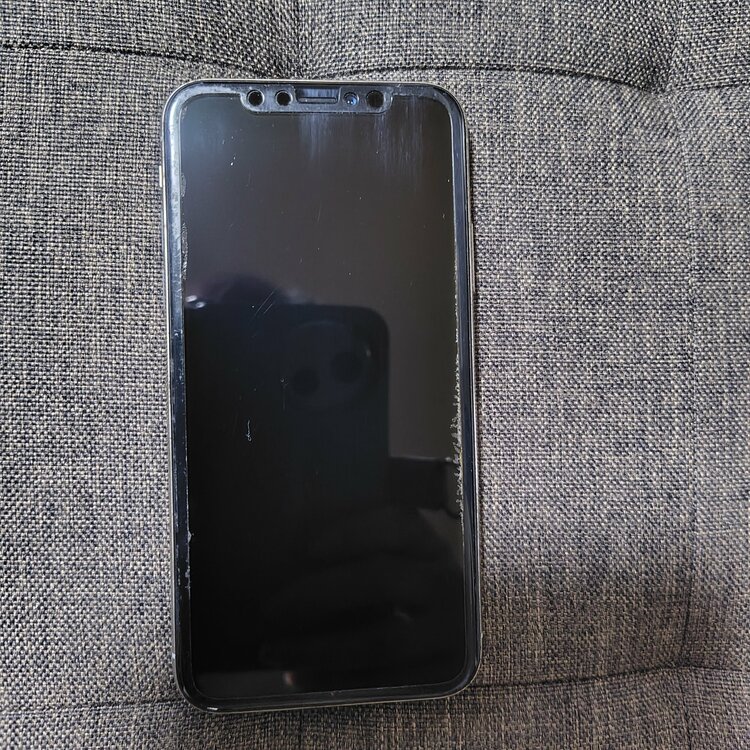 iPhone（スマホ）の商品画像 - 査定依頼日：2026年7月31日 - 最高査定価格：6,000円