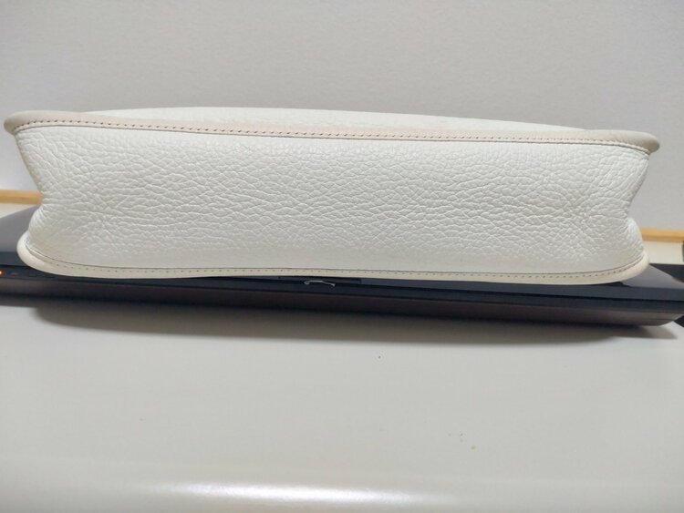 エルメス　エブリン　白　PM（ブランドバッグ）の商品画像 - 査定依頼日：2026年3月2日 - 最高査定価格：180,000円