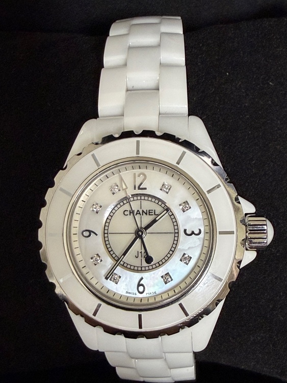 j12 （高級時計）の商品画像 - 査定依頼日：2026年1月29日 - 最高査定価格：350,000円