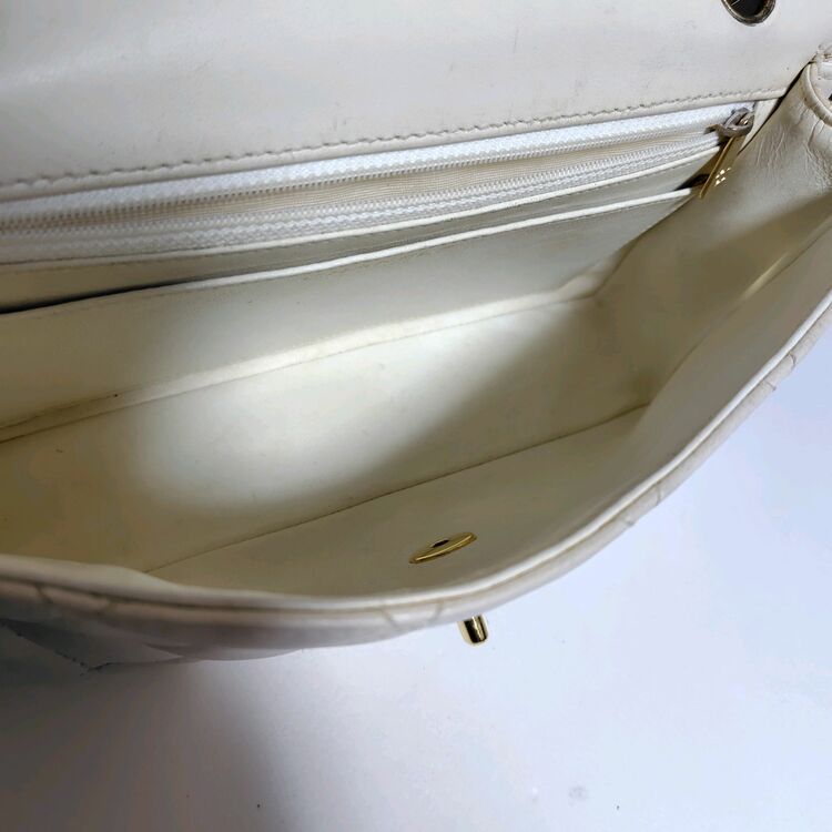 CHANEL　マトラッセ　ショルダーバッグ（ブランドバッグ）の商品画像 - 査定依頼日：2025年11月7日 - 最高査定価格：260,000円