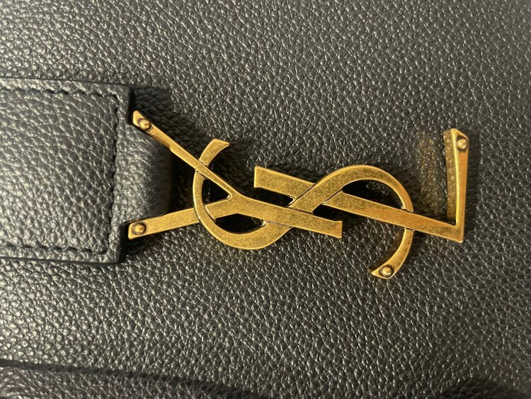 イブサンローラン  （ブランドバッグ）の商品画像 - 査定依頼日：2025年2月13日 - 最高査定価格：130,000円