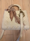Lady Dior バッグ　ラージ（ブランドバッグ）の商品画像 - 査定依頼日：2026年5月9日 - 最高査定価格：160,000円