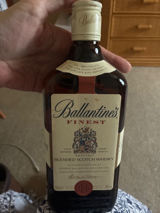 ウイスキー バランタイン （お酒）の商品画像 - 査定依頼日：2025年8月22日 - 最高査定価格：100円