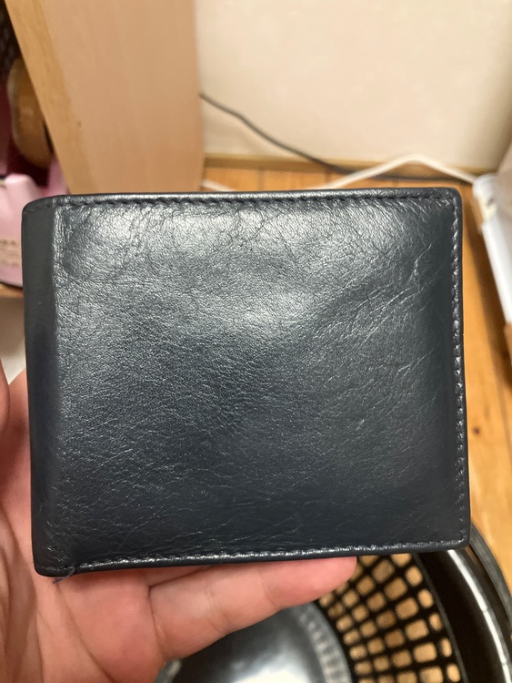 ya772 2003 c-3　黒 genuine leather（ブランド財布・小物）の商品画像 - 査定依頼日：2026年1月28日 - 最高査定価格：100円