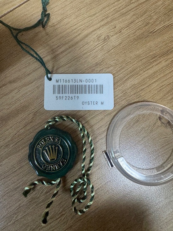 ロレックス サブマリーナー 116613Lm（高級時計）の商品画像 - 査定依頼日：2025年7月28日 - 最高査定価格：2,200,000円