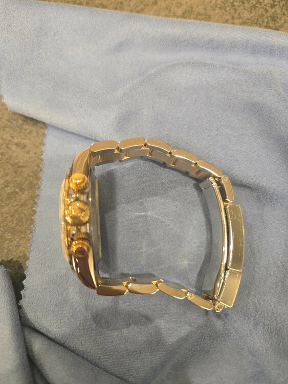 ロレックス デイトナ 116503（高級時計）の商品画像 - 査定依頼日：2026年2月12日 - 最高査定価格：3,250,000円