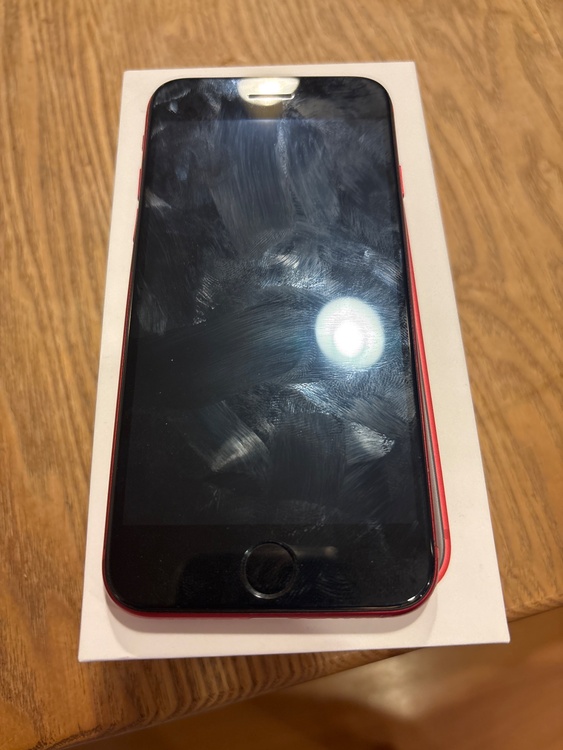 iPhone SE 64GB（金・貴金属）の商品画像 - 査定依頼日：2026年9月1日 - 最高査定価格：100,000円
