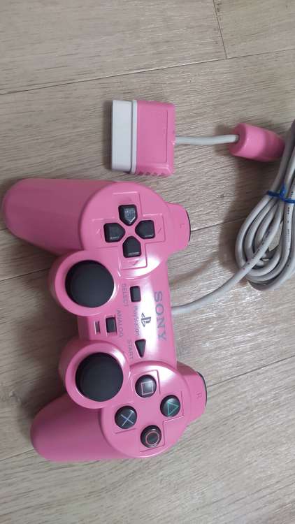 PS2本体　ピンク（ゲーム機本体・ゲームソフト）の商品画像 - 査定依頼日：2022年8月16日 - 最高査定価格：4,500円