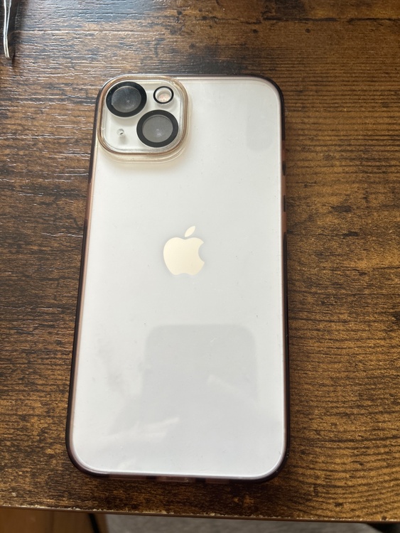 iPhone13 ホワイト（スマホ）の商品画像 - 査定依頼日：2026年3月14日 - 最高査定価格：28,000円