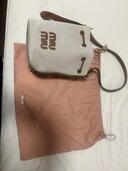 ミュウミュウ  （ブランドバッグ）の商品画像 - 査定依頼日：2025年2月8日 - 最高査定価格：120,000円