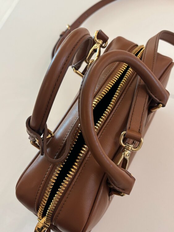 arcadie（ブランドバッグ）の商品画像 - 査定依頼日：2026年4月27日 - 最高査定価格：250,000円