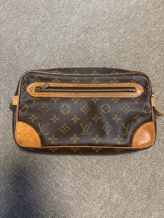 セカンドバッグ（ブランドバッグ）の商品画像 - 査定依頼日：2025年8月13日 - 最高査定価格：15,000円