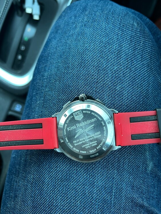 TAG HEUER タグ・ホイヤー Formula 1 Kimi Raikkon（高級時計）の商品画像 - 査定依頼日：2025年1月22日 - 最高査定価格：100,000円