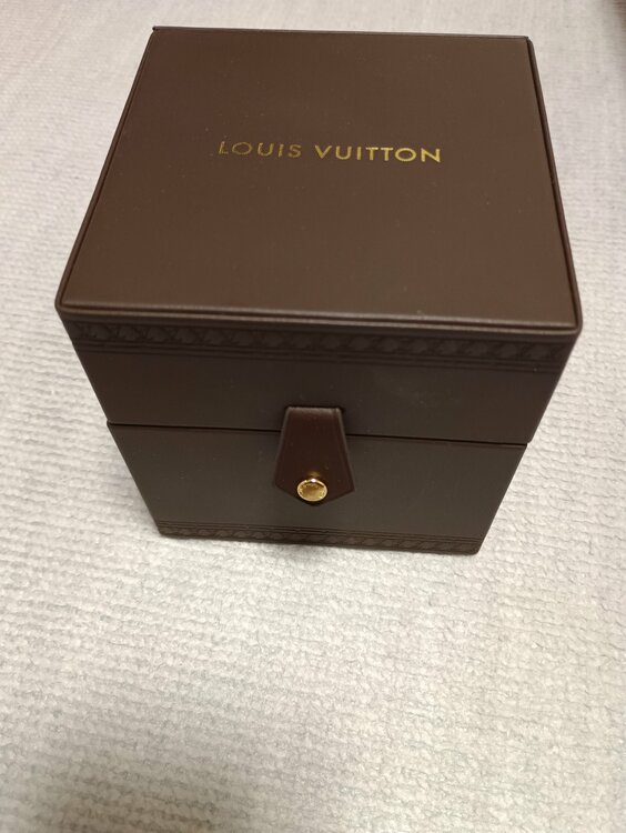 ルイヴィトンタンブ－ル（高級時計）の商品画像 - 査定依頼日：2026年2月28日 - 最高査定価格：100,000円