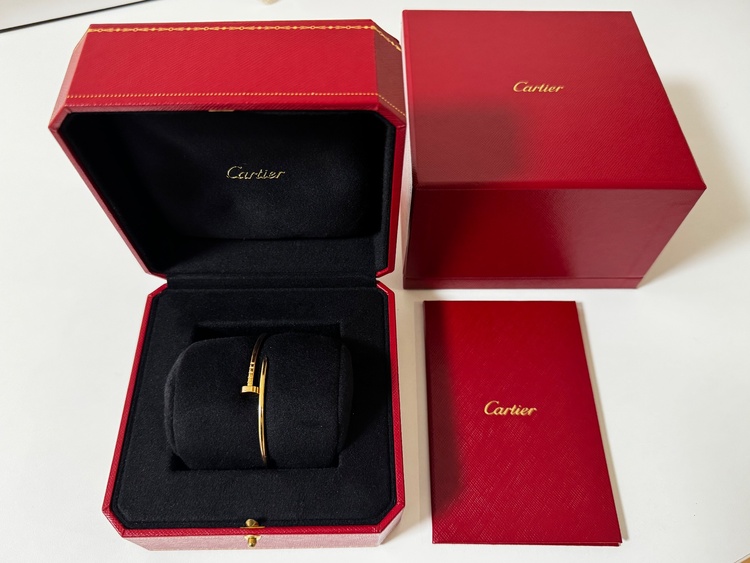 Cartier ジュストアンクル ブレスレット、スモールモデル ピンクゴールド（金・貴金属）の商品画像 - 査定依頼日：2026年2月12日 - 最高査定価格：550,000円