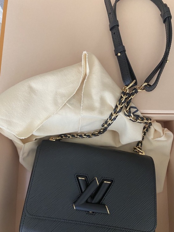 ルイヴィトン エピ （ブランドバッグ）の商品画像 - 査定依頼日：2025年12月21日 - 最高査定価格：100,000円