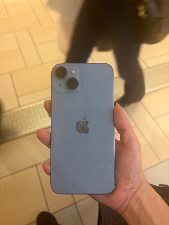 iPhone iPhone 14 128GB au（スマホ）の商品画像 - 査定依頼日：2026年10月11日 - 最高査定価格：46,500円