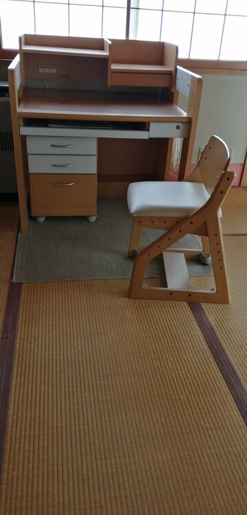 ユニットデスク３点セット（家具・寝具）の商品画像 - 査定依頼日：2026年5月28日 - 最高査定価格：5,000円