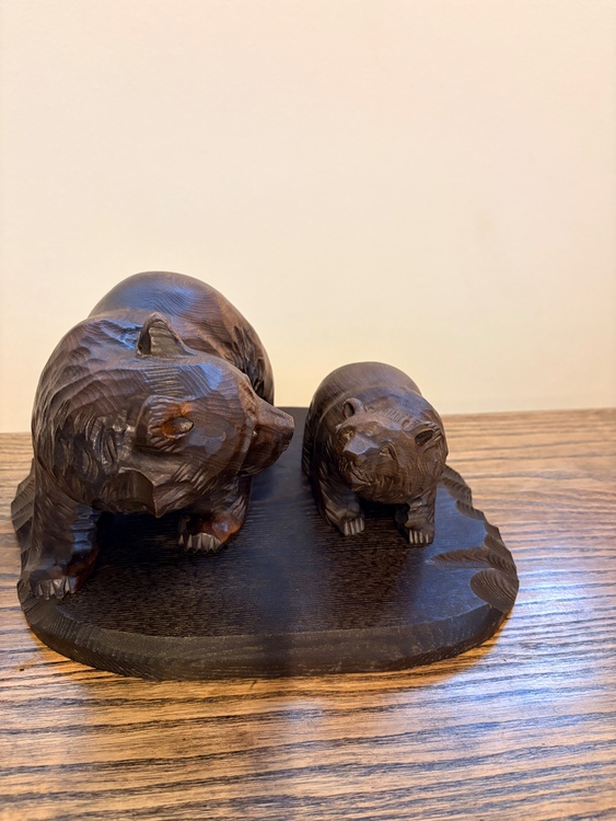 木彫り熊（美術品・骨董品）の商品画像 - 査定依頼日：2026年7月1日 - 最高査定価格：3,000円