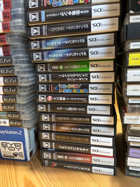 DSソフトなど100個ちょっととプレステ3．wii.ゲームキューブの本体は箱無し（ゲーム機本体・ゲームソフト）の商品画像 - 査定依頼日：2023年11月8日 - 最高査定価格：18,000円