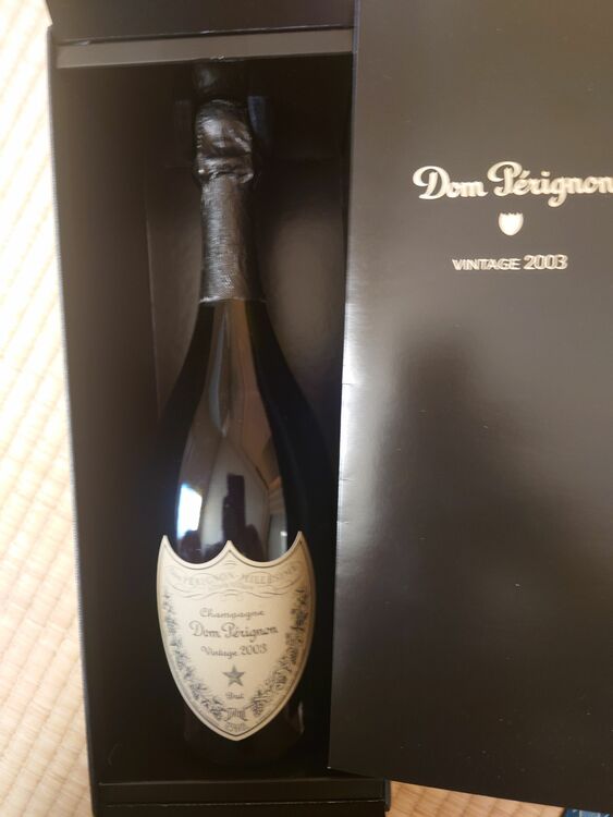 シャンパン ドン・ペリニヨン （お酒）の商品画像 - 査定依頼日：2025年7月21日 - 最高査定価格：20,000円