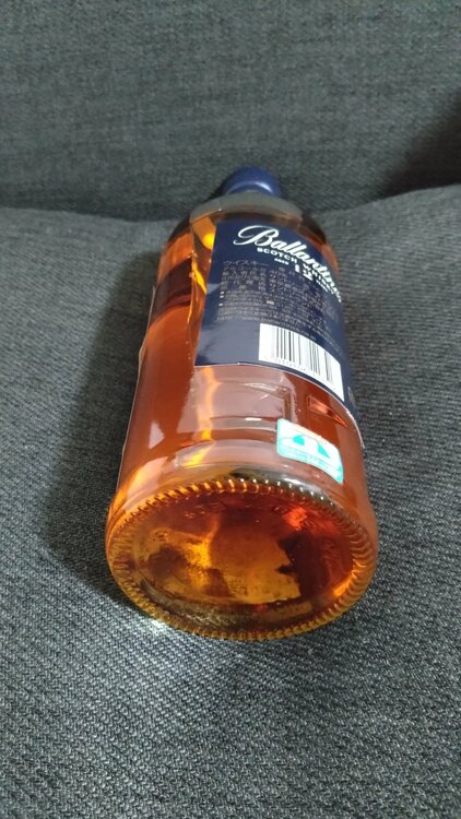 バランタイン12年（お酒）の商品画像 - 査定依頼日：2026年5月11日 - 最高査定価格：1,000円